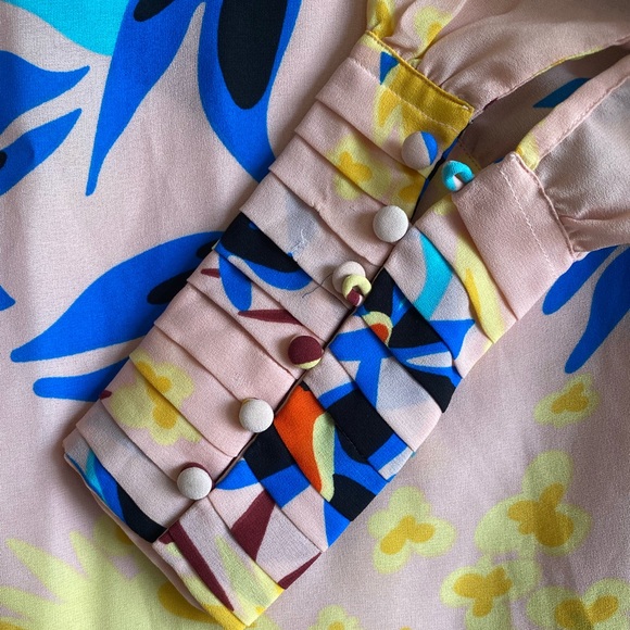 Preloved Ajio Peach coloured top - Picture 3 of 5